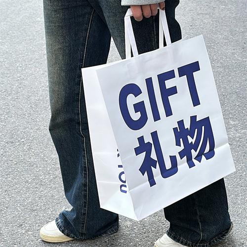 卡通礼品袋创意设计 萌趣潮流，点亮生日回礼的甜蜜记忆